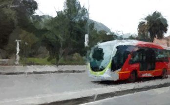 Bus dual dirculando, foto con efecto "emerger"